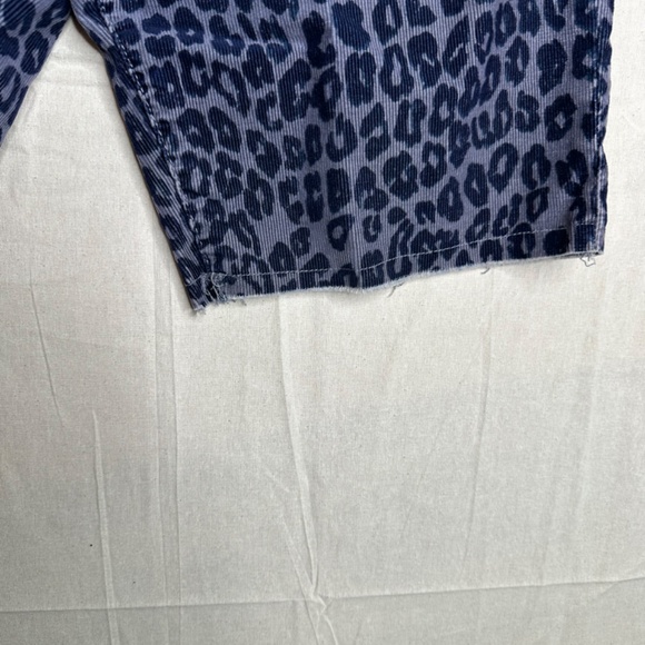 Anthropologie Pilcro Corduroy Bermuda Blue Leopard Print Long Shorts Size 27 - Picture 6 of 9